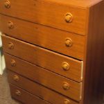 195 7051 CHEST OF DRAWERS